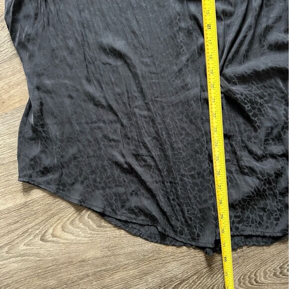 Torrid Sheer Animal Print Roll Tab Sleeve Black Blouse Plus Size Women's size 4X - Picture 10 of 10